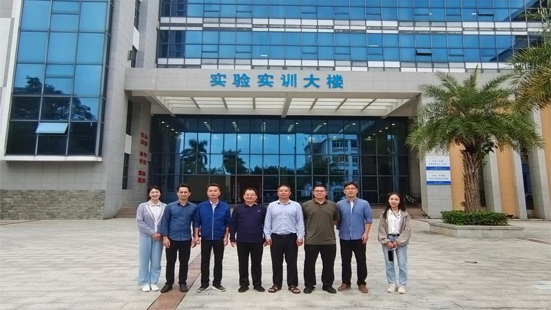 双色模具开模，价格几何？揭秘电子产品模具制作成本**